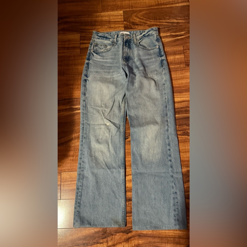 Zara Mid Rise Light Blue Jeans